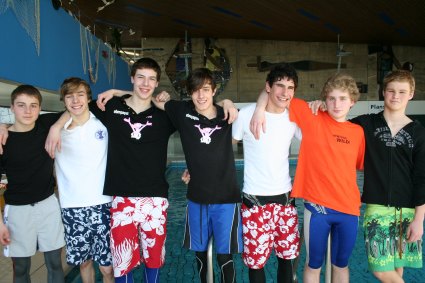 Die Jugend A des Schwimm-Clubs Villingen mit Marc Mller, Jan Elssser, Anton Harter, Kevin Wehrheim, Felix Gler, Steffen Schumm und Marius Wagner (von links)  wurden beim Baden-Endkampf der Jugend-Mannschaftsmeisterschaft Fnfter