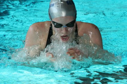 Melina Lttich vom SC Villingen gehrt zu den fnf schnellsten Brustschwimmerinnen des Landes