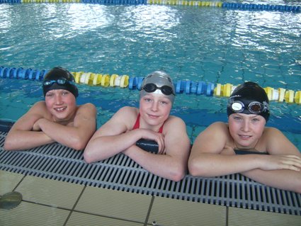 David Link, Marion Langenbacher und Philipp Meyer (von links) vom SC Villingen schwammen sich in Dornbirn in die Bestenlisten