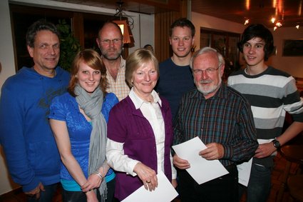 Fr langjhrige Treue zum Schwimm-Club Villingen wurden geehrt: von links: Dieter Fabian (25 Jahre), Anna Miller (10), Alfred Link (10), Erika Michler (25), Tobias Heinig (25), Hans Michler (25) und Elias Link (10)